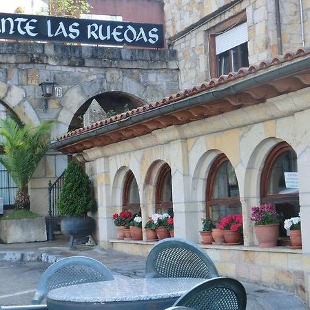 Hotel Las Ruedas Laredo Exterior photo